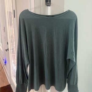 Women's Green Long Sleeve Top